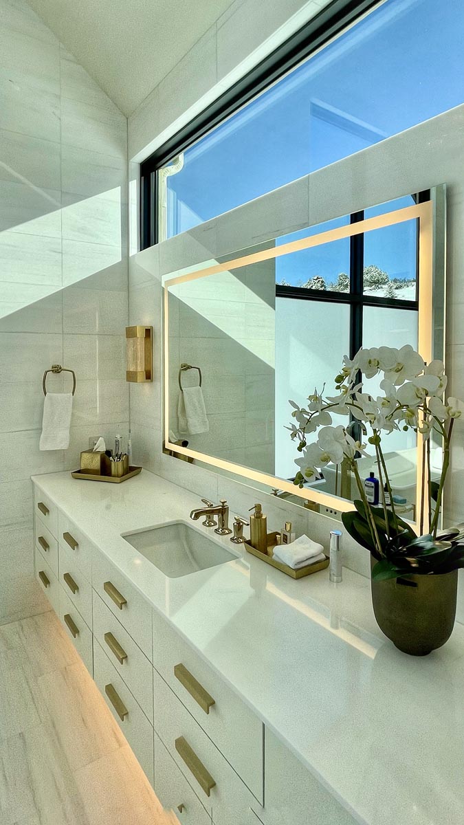 Pure Design custom interior bathroom